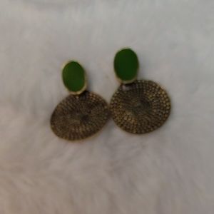 Earring gold with green enamel dangle